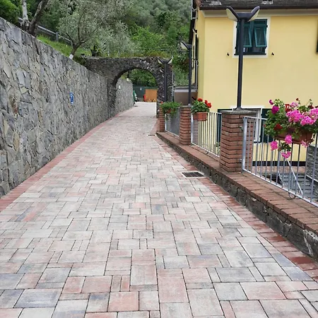 Vignola Oda ve Kahvaltı Levanto